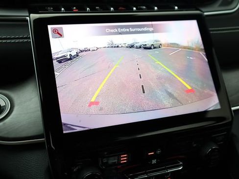 Used 2022 Jeep Grand Cherokee L Limited image 18