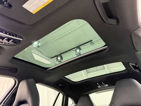 Certified 2023 Porsche Panamera 4 image 33