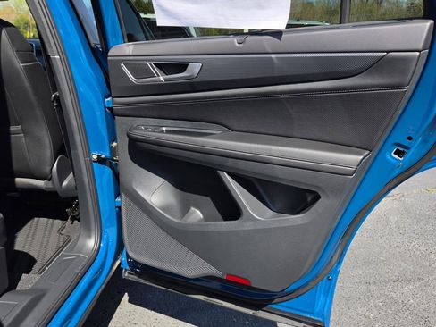 New 2026 Volkswagen Atlas Cross Sport SEL R-Line image 42