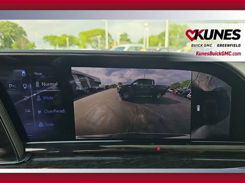 Used 2023 Cadillac Escalade Premium Luxury w/ Performance Package AWD/4WD image 17