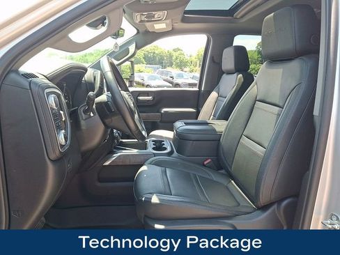 Used 2021 GMC Sierra 3500 Denali w/ Denali Ultimate Package AWD/4WD image 2