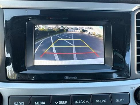 Used 2020 Hyundai Accent SE FWD image 28