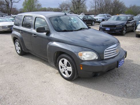 Used 2011 Chevrolet HHR LS FWD image 2