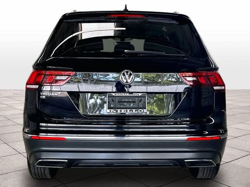 Used 2021 Volkswagen Tiguan SE w/ Panoramic Sunroof Package FWD image 8