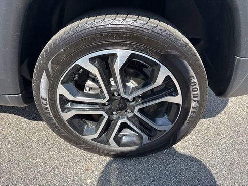 Certified 2023 Jeep Compass Limited AWD/4WD image 38