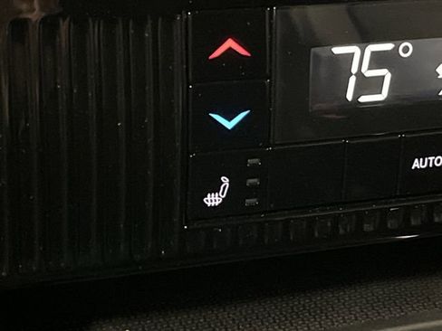 Used 2024 Jeep Wagoneer Series III w/ Convenience Group I image 36