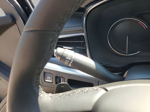 New 2025 Cadillac XT6 Premium Luxury w/ LPO, Floor Liner Package image 38