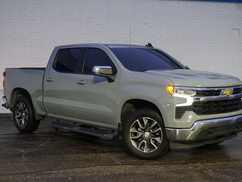 Used 2024 Chevrolet Silverado 1500 LT image 3