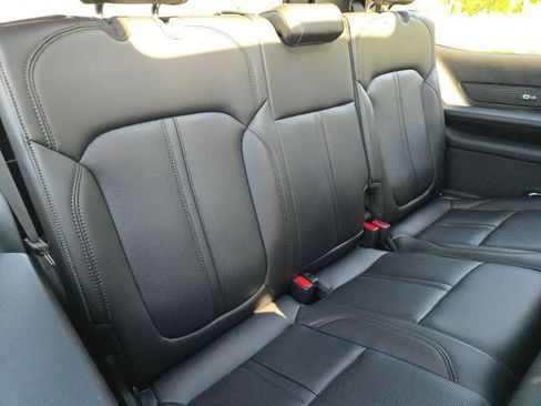 Used 2024 Jeep Wagoneer 4WD w/ Premium Group I image 14
