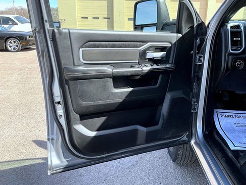 Used 2024 RAM 3500 Big Horn image 10