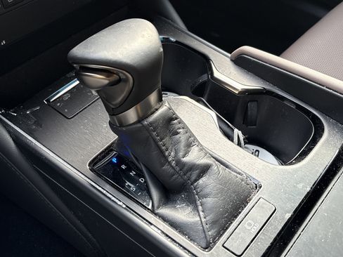 Certified 2024 Lexus ES 350 Ultra Luxury image 26