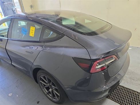 Used 2023 Tesla Model 3 Standard Range RWD image 5