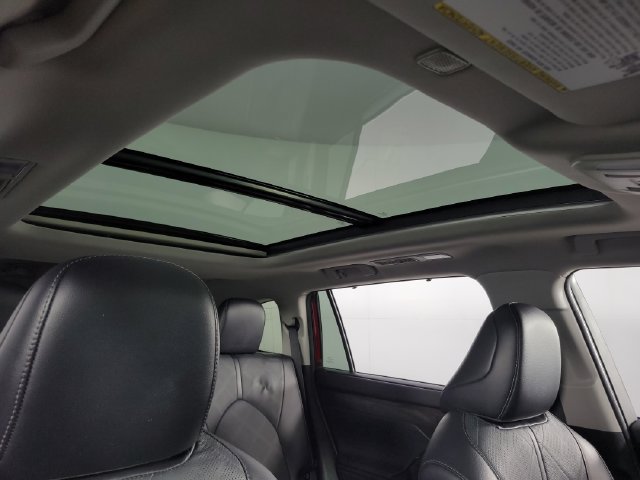 Used 2024 Toyota Highlander Platinum FWD image 20