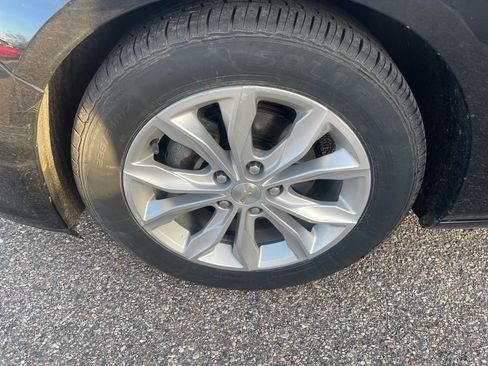 Used 2019 Chevrolet Malibu LT image 19