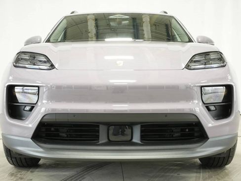 New 2025 Porsche Macan Electric image 11