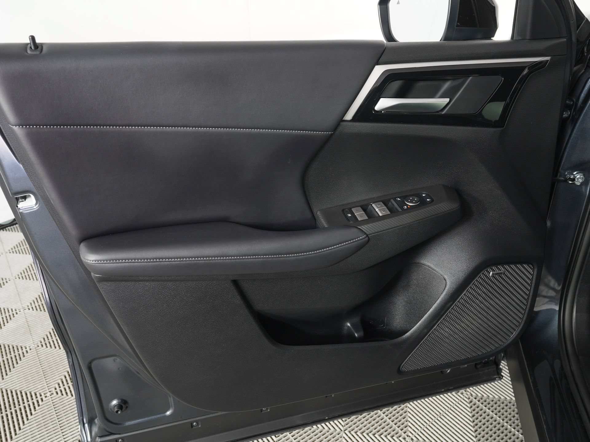 Used 2026 Mitsubishi Outlander LE AWD/4WD image 14