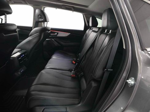 Used 2023 Acura MDX w/ Technology Package FWD image 11