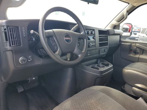Used 2023 GMC Savana 2500 w/ Driver Convenience Package image 9