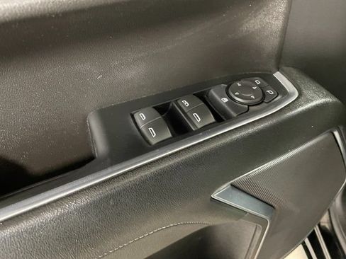 Used 2023 Chevrolet Silverado 1500 LT AWD/4WD image 19