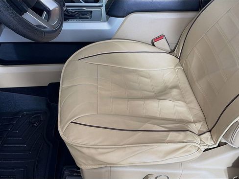 Used 2015 Ford F150 Lariat image 23