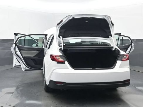 New 2026 Toyota Camry LE FWD image 32