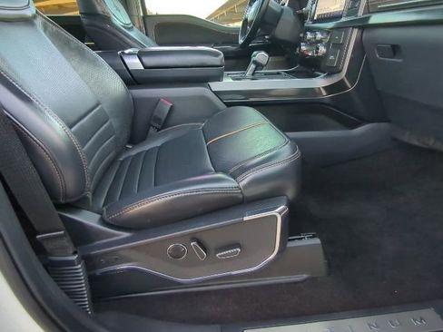 Used 2022 Ford F150 Platinum w/ FX4 Off-Road Package image 25