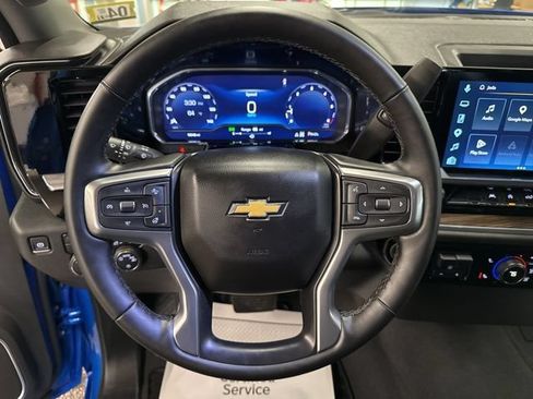 Used 2025 Chevrolet Silverado 1500 LT AWD/4WD image 12