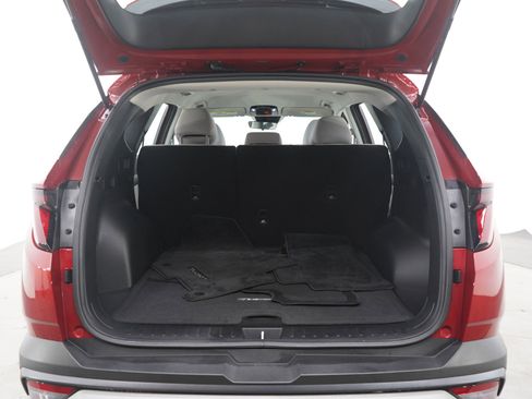 Certified 2025 Hyundai Tucson SE image 16