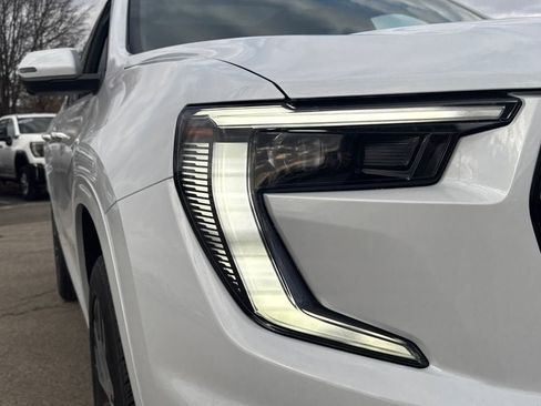 New 2026 GMC Acadia Denali Ultimate w/ LPO, Floor Liner Package image 11