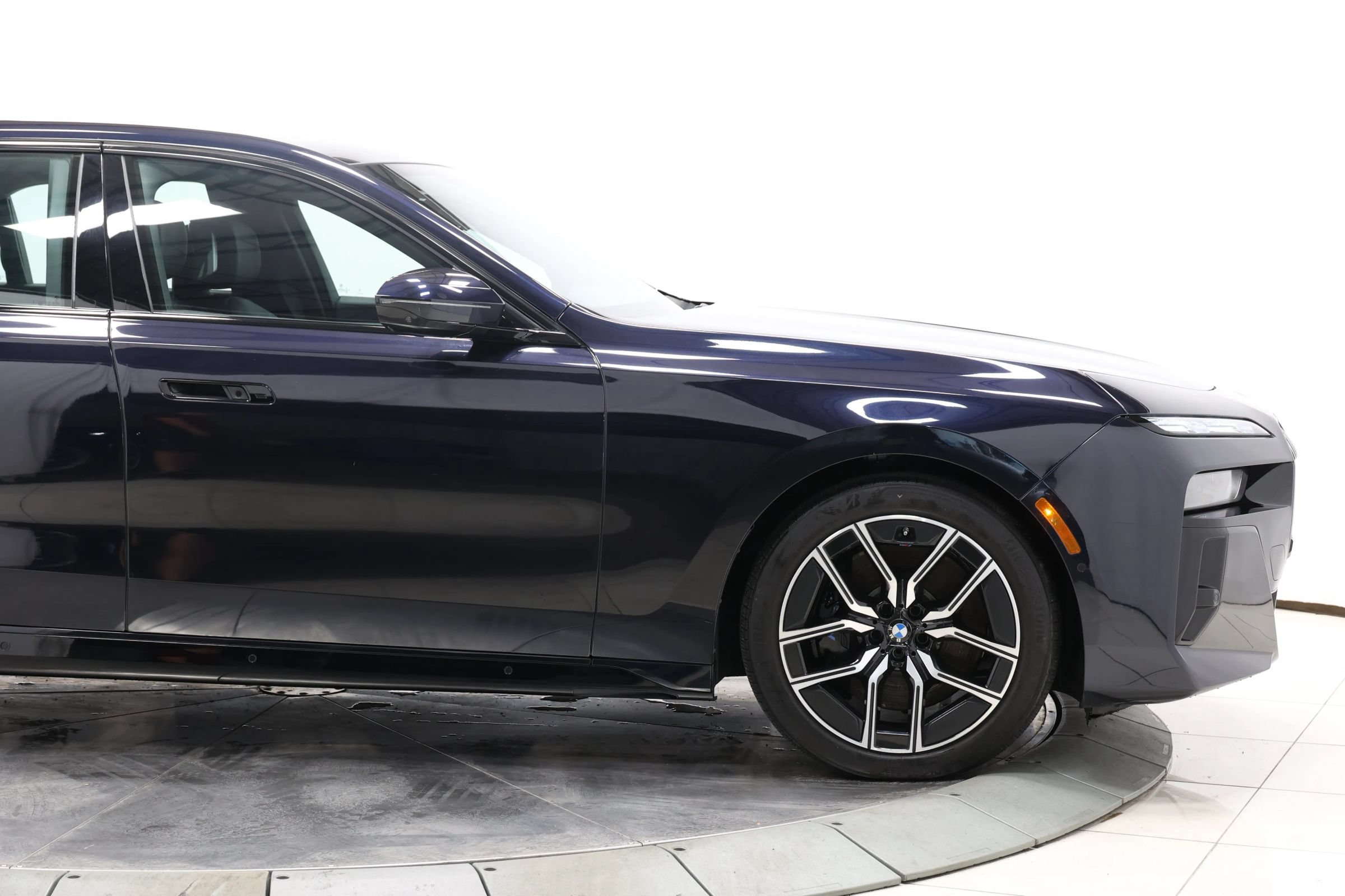Used 2024 BMW 760i xDrive w/ Executive Package AWD/4WD image 70