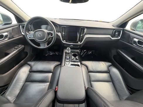 Used 2021 Volvo S60 T8 Inscription image 21