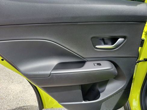 Used 2024 Hyundai Kona Limited FWD image 17