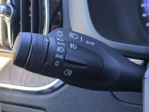 New 2026 Volvo XC60 B5 Plus w/ Protection Package Premier image 27