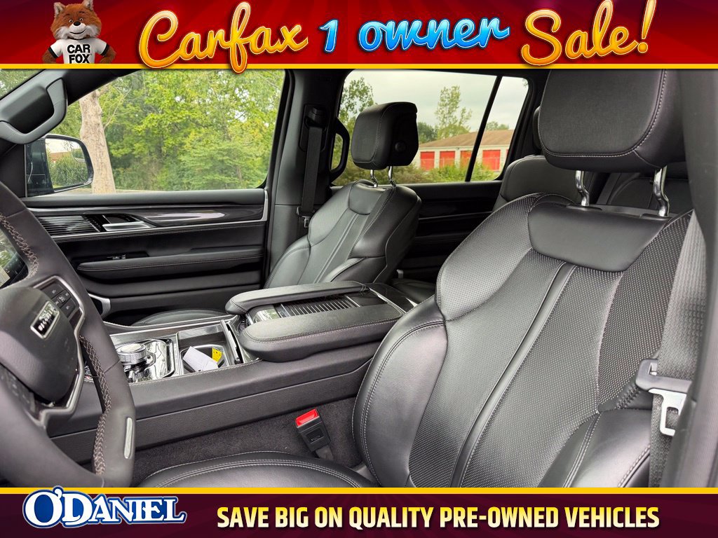Used 2024 Jeep Wagoneer 4WD image 5