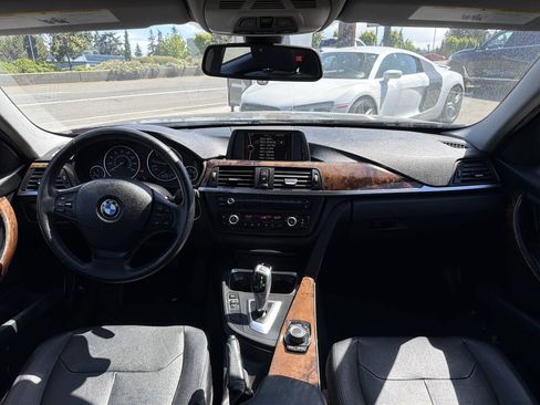 Used 2013 BMW 328i Sedan RWD image 18