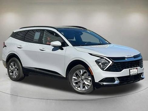Used 2025 Kia Sportage SX image 1