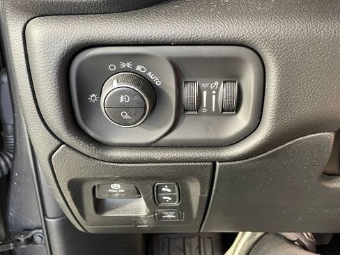 New 2026 RAM 1500 Big Horn AWD/4WD image 10
