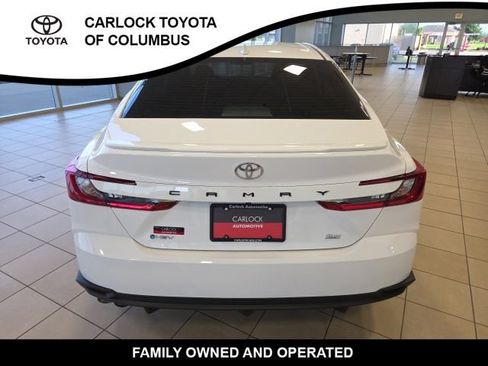 Used 2026 Toyota Camry SE FWD image 9
