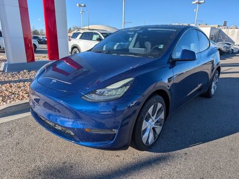 Used 2020 Tesla Model Y Long Range image 2
