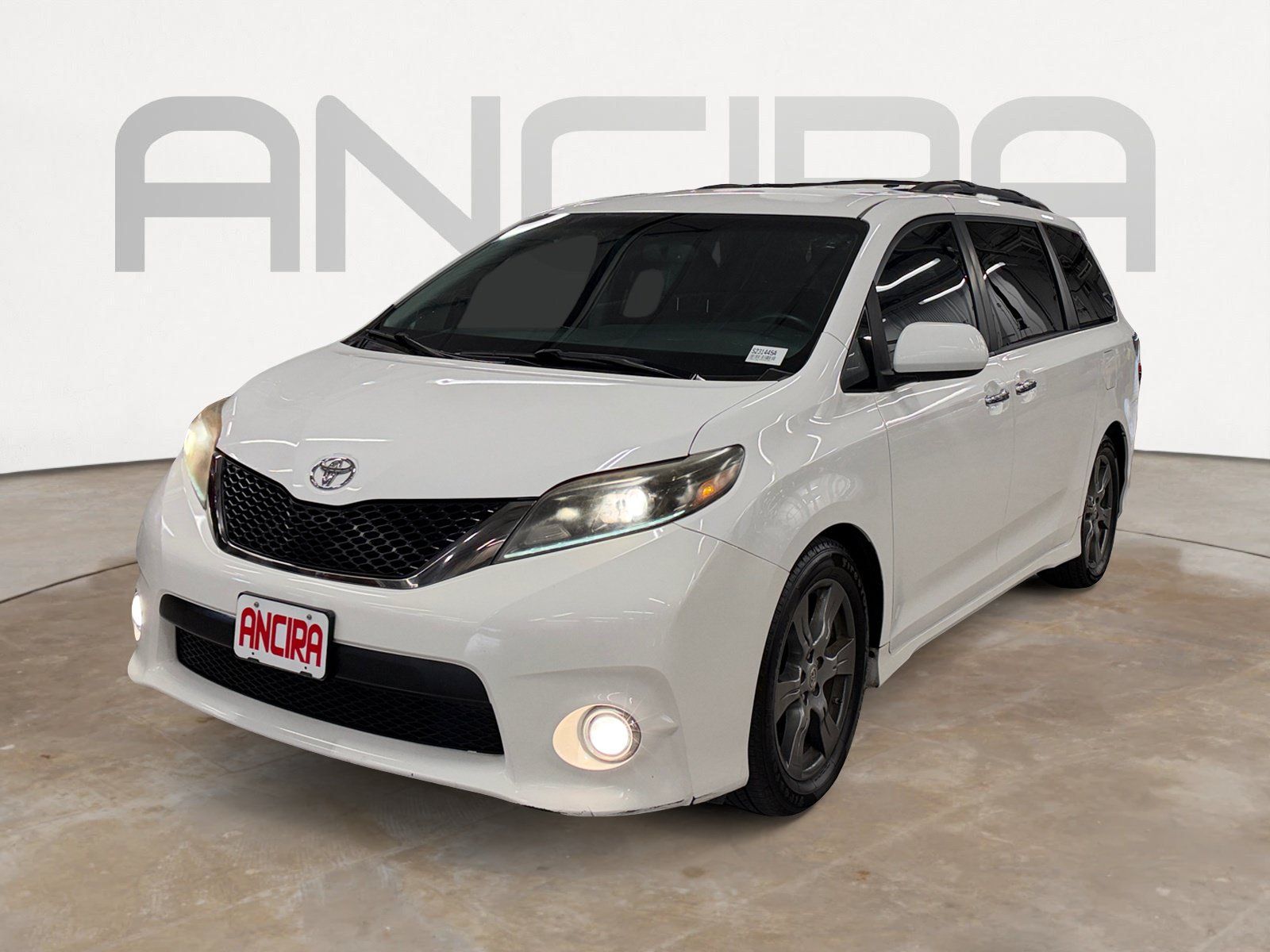 Used 2017 Toyota Sienna SE FWD image 6