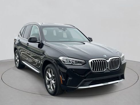 Used 2023 BMW X3 xDrive30i w/ Premium Package image 3