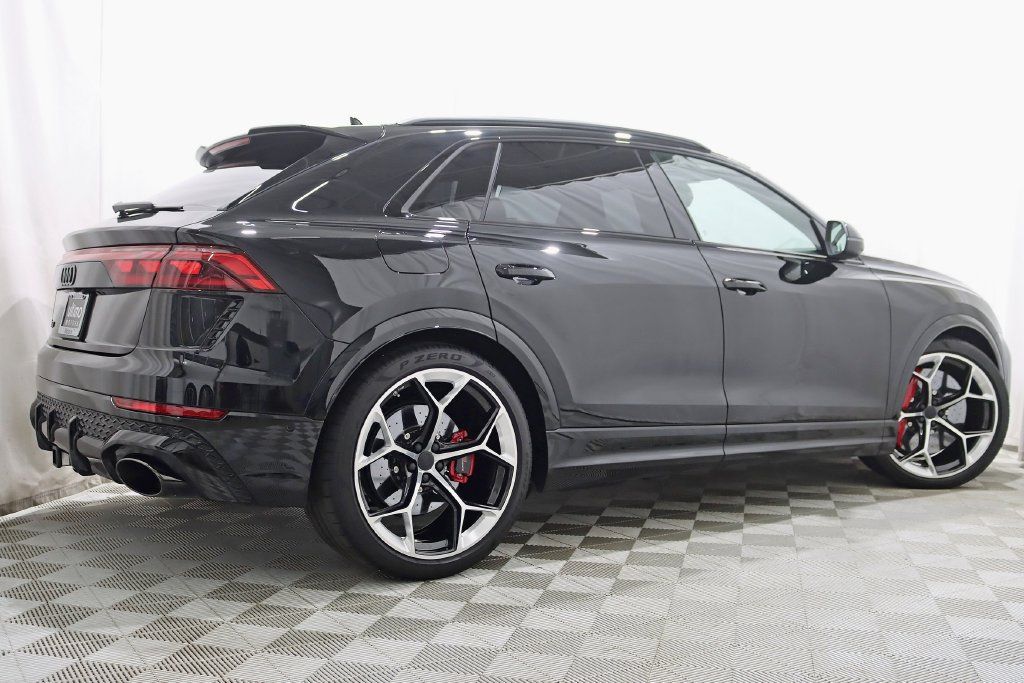 Used 2026 Audi RS Q8 performance AWD/4WD image 8