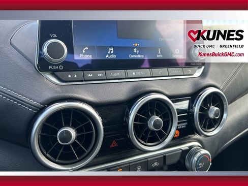 Used 2024 Nissan Sentra SV image 18