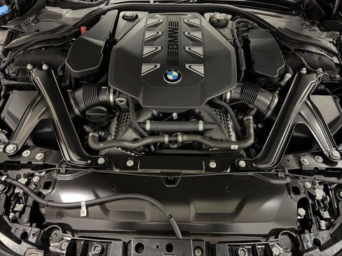 Used 2023 BMW 760i xDrive image 25
