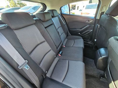 Used 2014 MAZDA MAZDA3 i Touring image 16