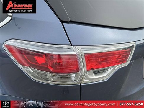 Used 2015 Toyota Highlander Limited Platinum image 13