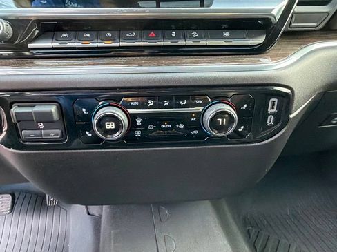 Used 2024 Chevrolet Silverado 1500 LT AWD/4WD image 30
