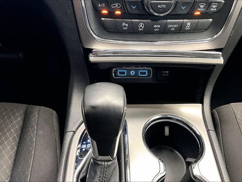 Used 2021 Jeep Grand Cherokee Laredo w/ Security & Convenience Group AWD/4WD image 23