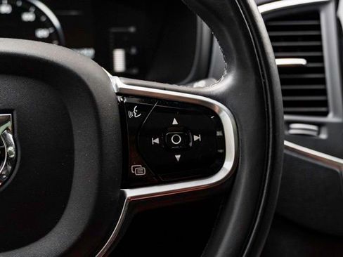 Used 2018 Volvo XC90 T5 Momentum w/ Convenience Package image 13