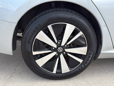 Used 2021 Nissan Altima 2.5 SV image 35